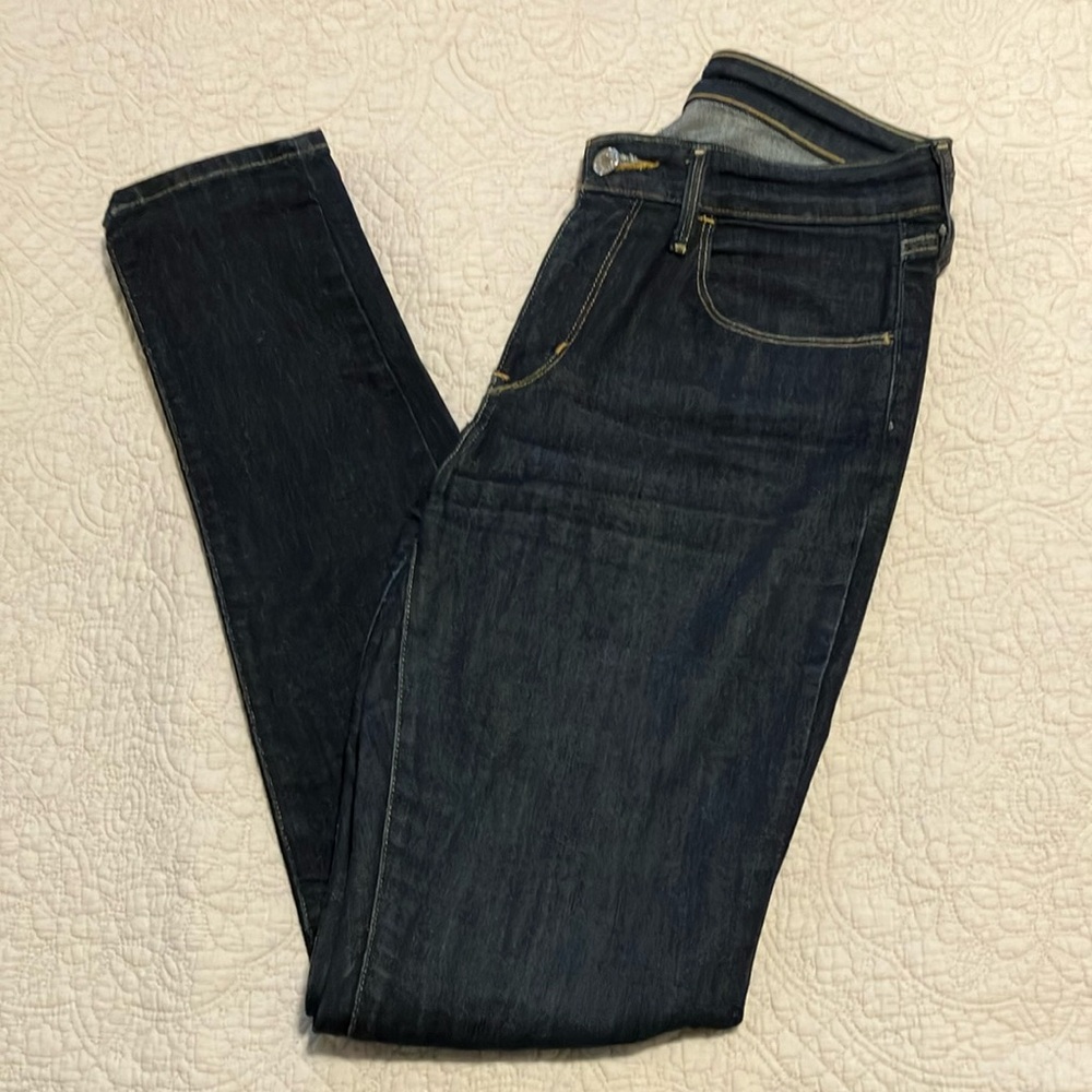 Levi’s High Rise Skinny Jean